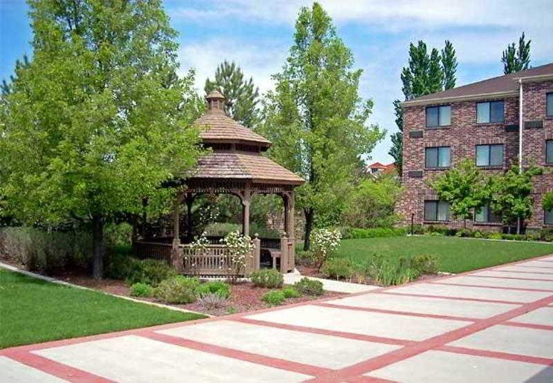 Courtyard Salt Lake City Airport Exterior photo